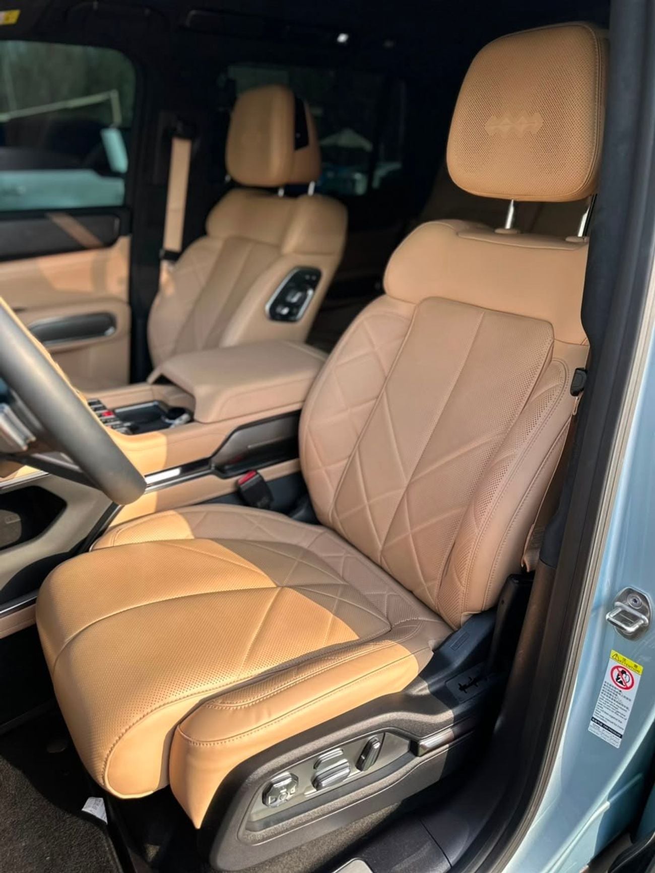 BYD Leopard 8 FLAGSHIP (NGCC)