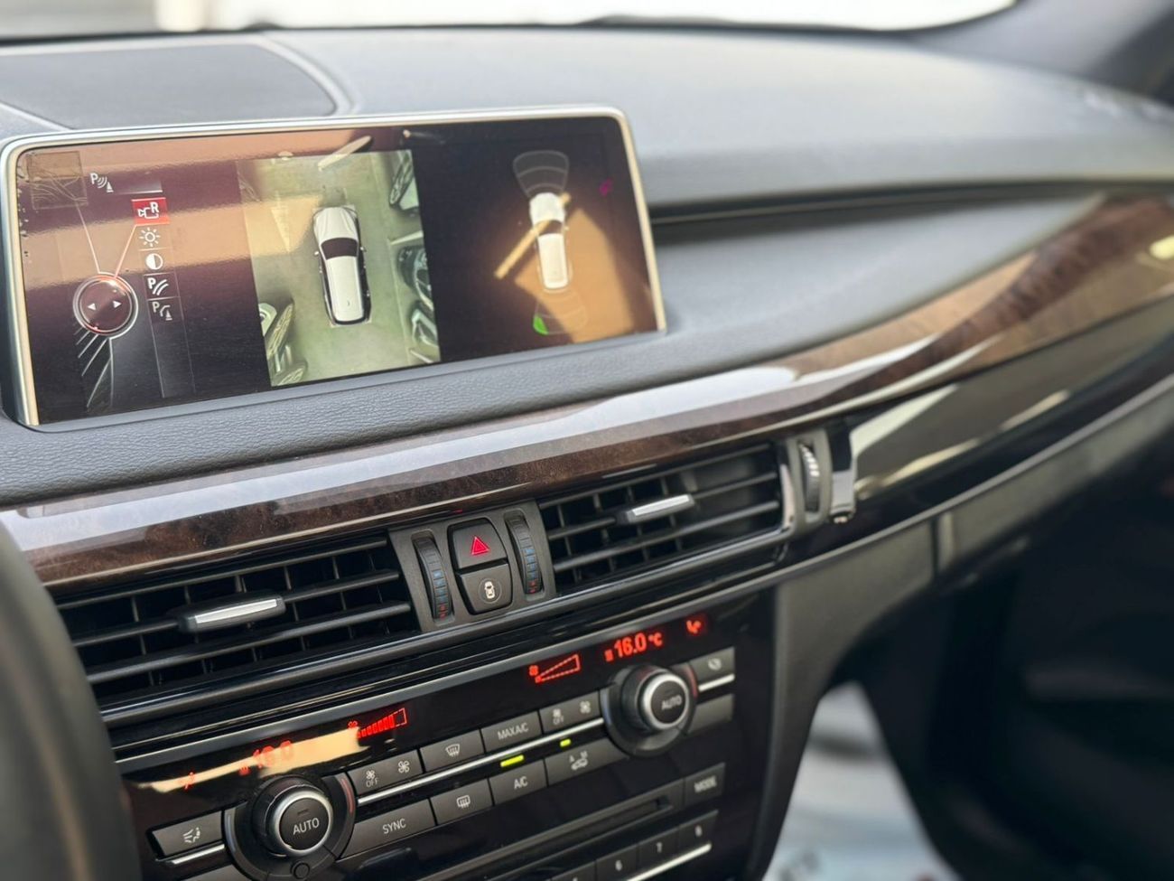 بي أم دبليو X5 35i EXPERIENCE BMW X5 3.6L V6 MY2015 GCC