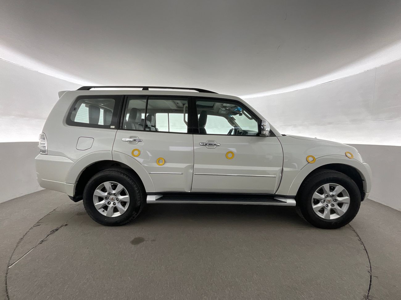 ميتسوبيشي باجيرو GLS Highline | شامل الضمان | 0 ﺪﻔﻋﺓ ﺃﻮﻟﻯ