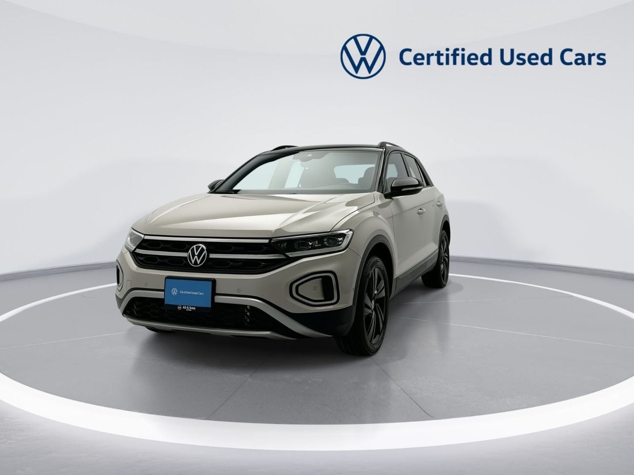 فولكس واجن T ROC Style 1.4L Style without Sunroof with Black Style (Ref#03459)