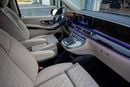 مرسيدس بنز V 300 Senzati® Jet Class® Oryx Edition® 7 seat Silk Beige Leather