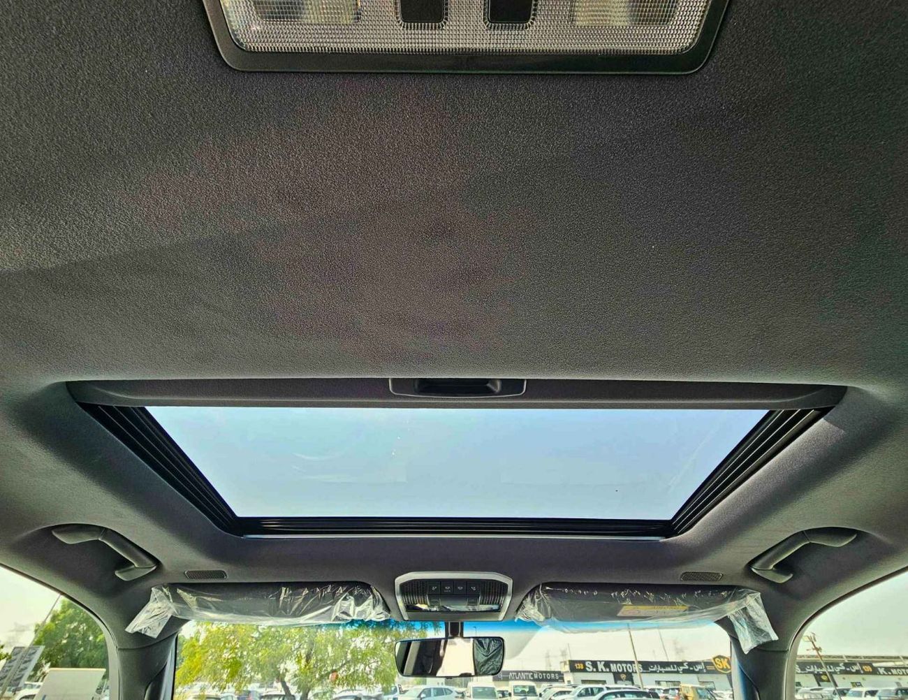 Toyota Land Cruiser /GXR TWIN TURBO / 3.3L DIESEL / REAR ENTERTAINMENT / BIG BUMPER (CODE#LCDGXRM)