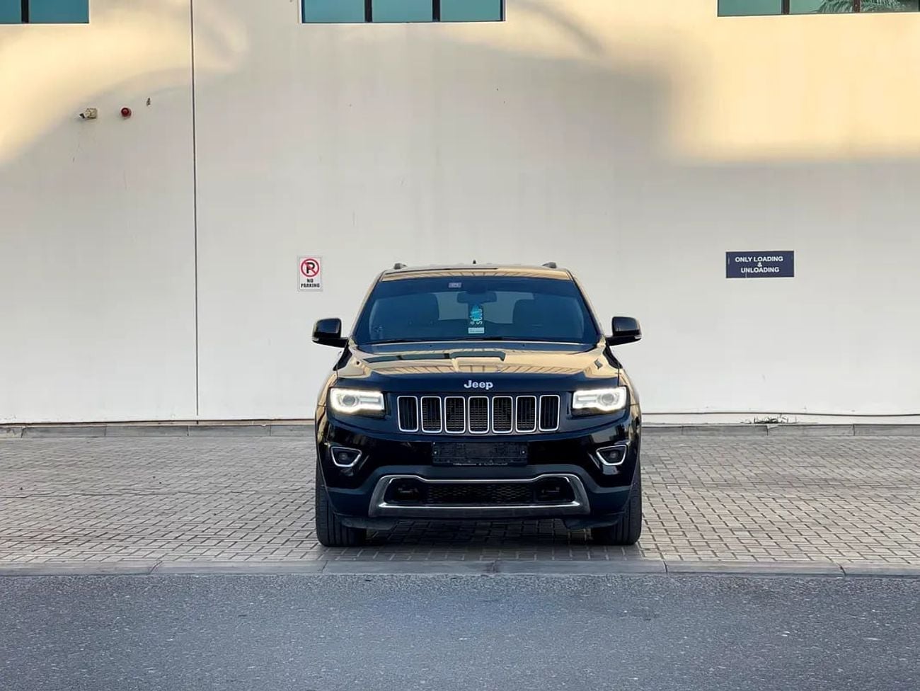 Jeep Grand Cherokee Laredo 3.6L RWD GCC Specs Laredo - Well Maintained