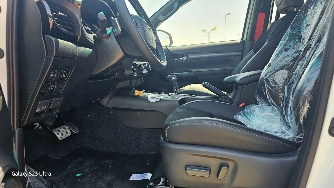 تويوتا هيلوكس GR Sport 2.8L