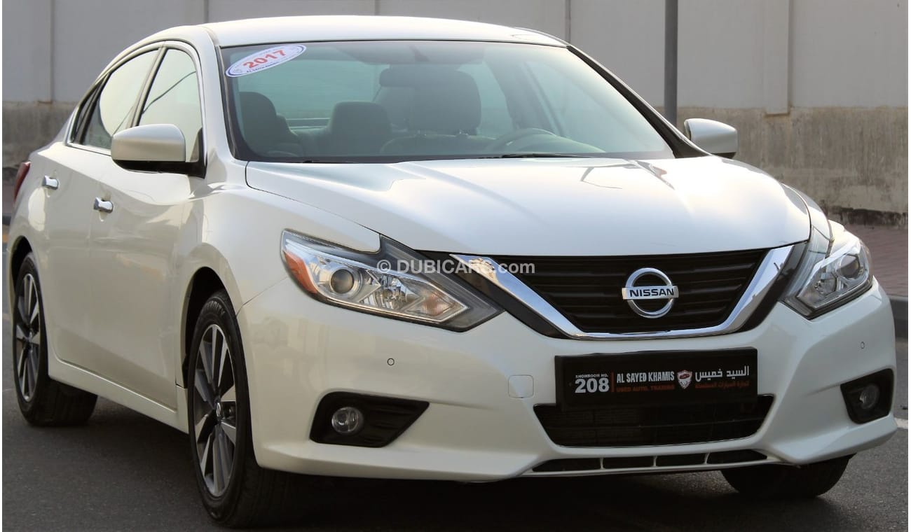 نيسان ألتيما نيسان التيما 2017 خليجي رقم 2 بحالة ممتازة بدون حوادث نظيفه جدا من الداخل والخارج