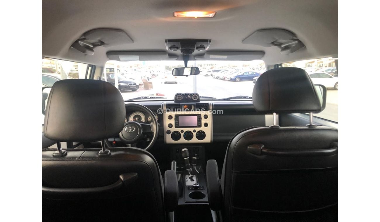 تويوتا إف جي كروزر تويوتا FG موديل 2015 خليجي  دفلوك GXR مالك واحد من الوكاله السياره 2 مفتاح