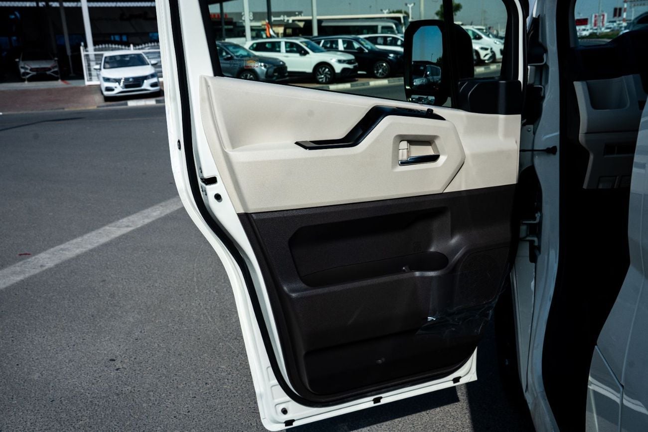 تويوتا هاياس Toyota Hiace High Roof New shape Black pumber 2.8L M/T DIESEL 2026 MODEL Manage Ad