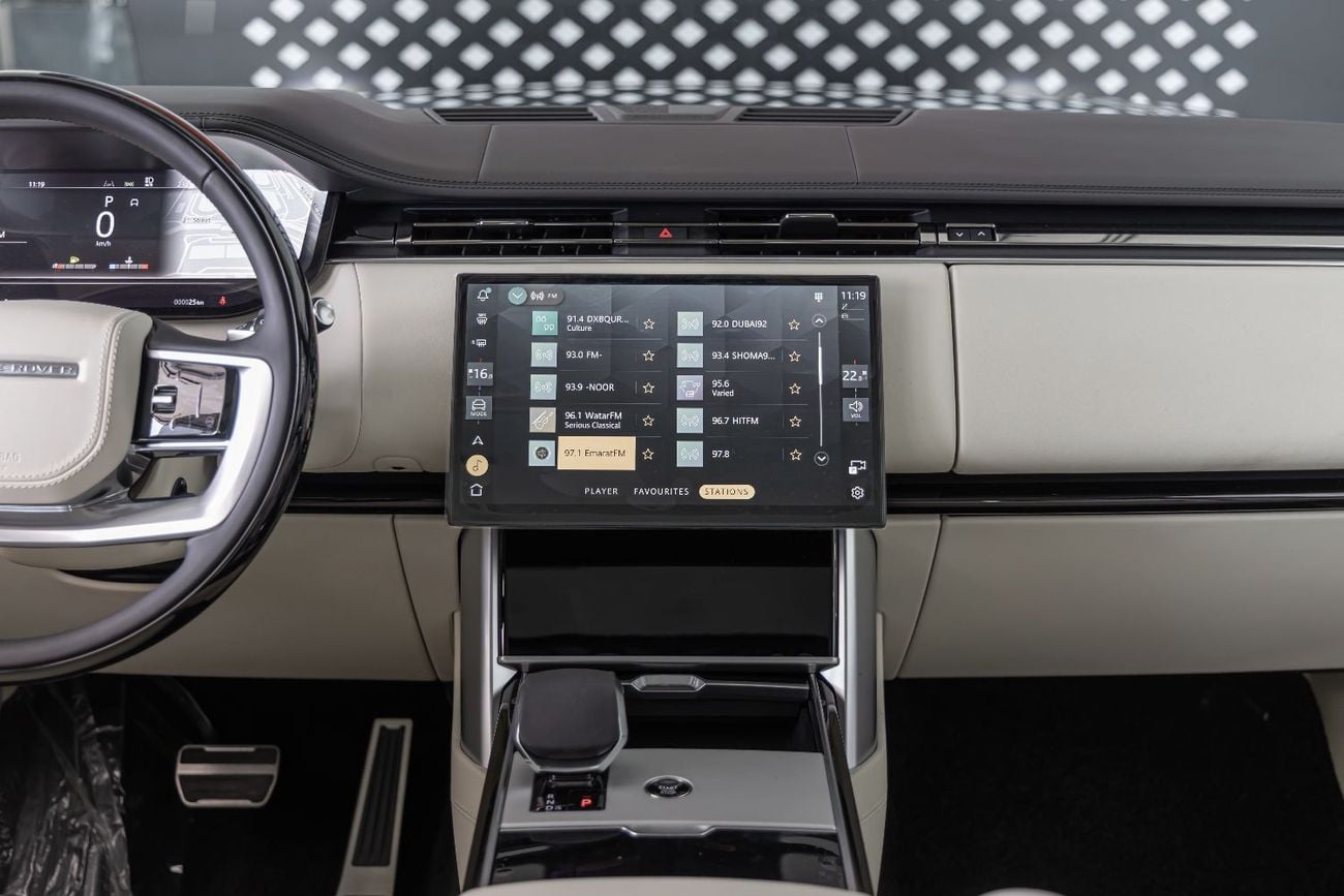 لاند روفر رينج روفر Land Rover | Range Rover | Autobiography P530 | GCC | Automatic side steps | 2026 (EXPORT)