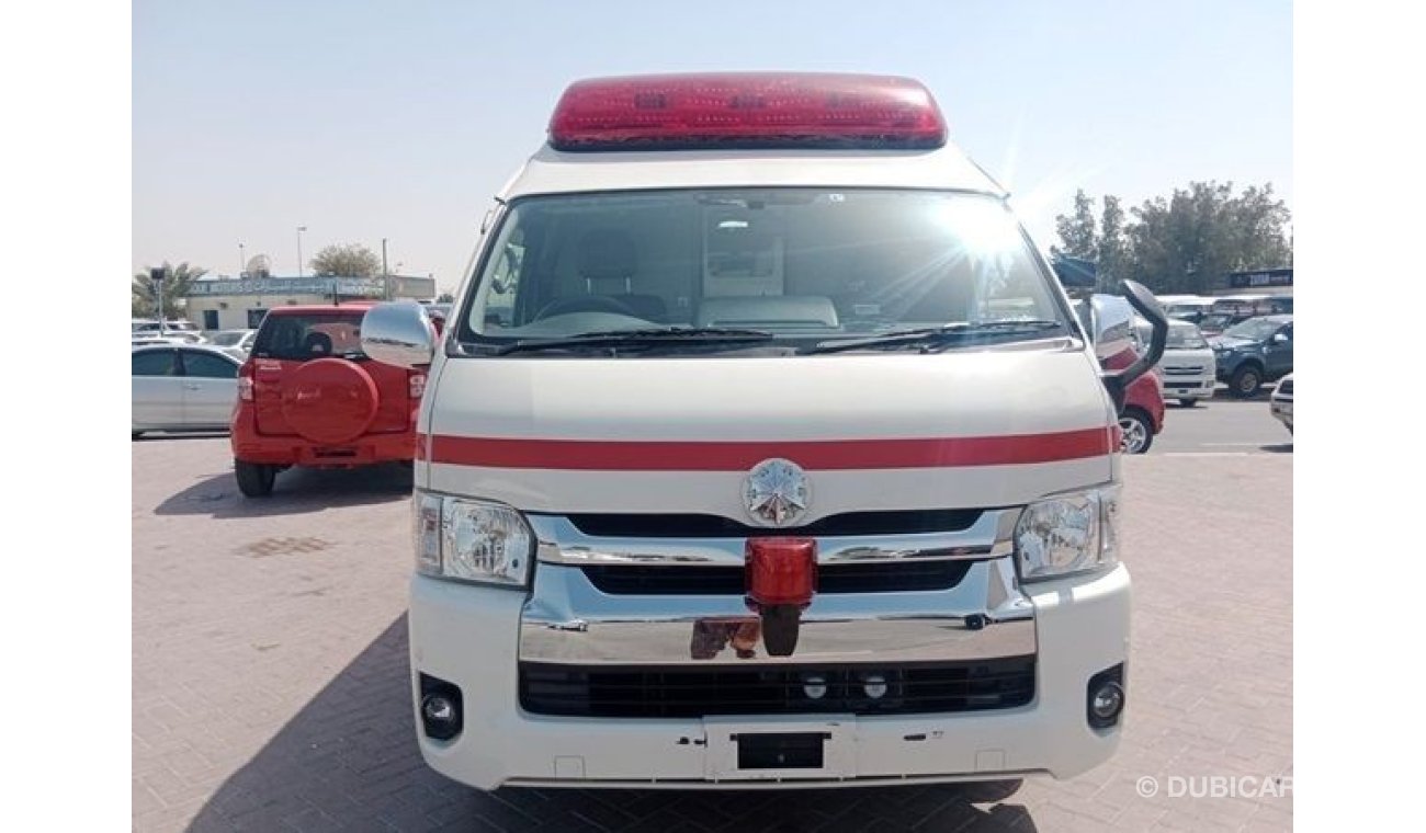 تويوتا هاياس TOYOTA HIACE AMBULANCE RIGHT HAND DRIVE (PM1372)