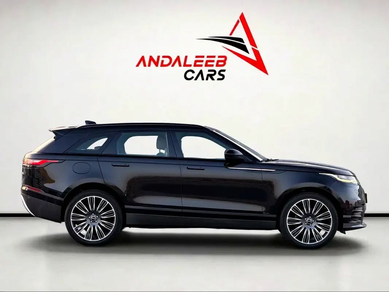Land Rover Range Rover Velar R-DYNAMIC SE LUXURY R-DYNAMIC SE | P250 | PANORAMIC ROOF | 2.0L TURBO | GCC