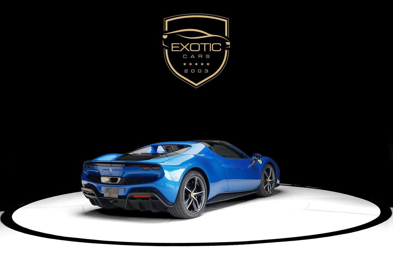 فيراري 296 GTS