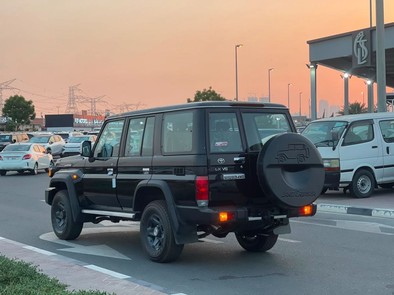 Toyota Land Cruiser 70 HT VXR