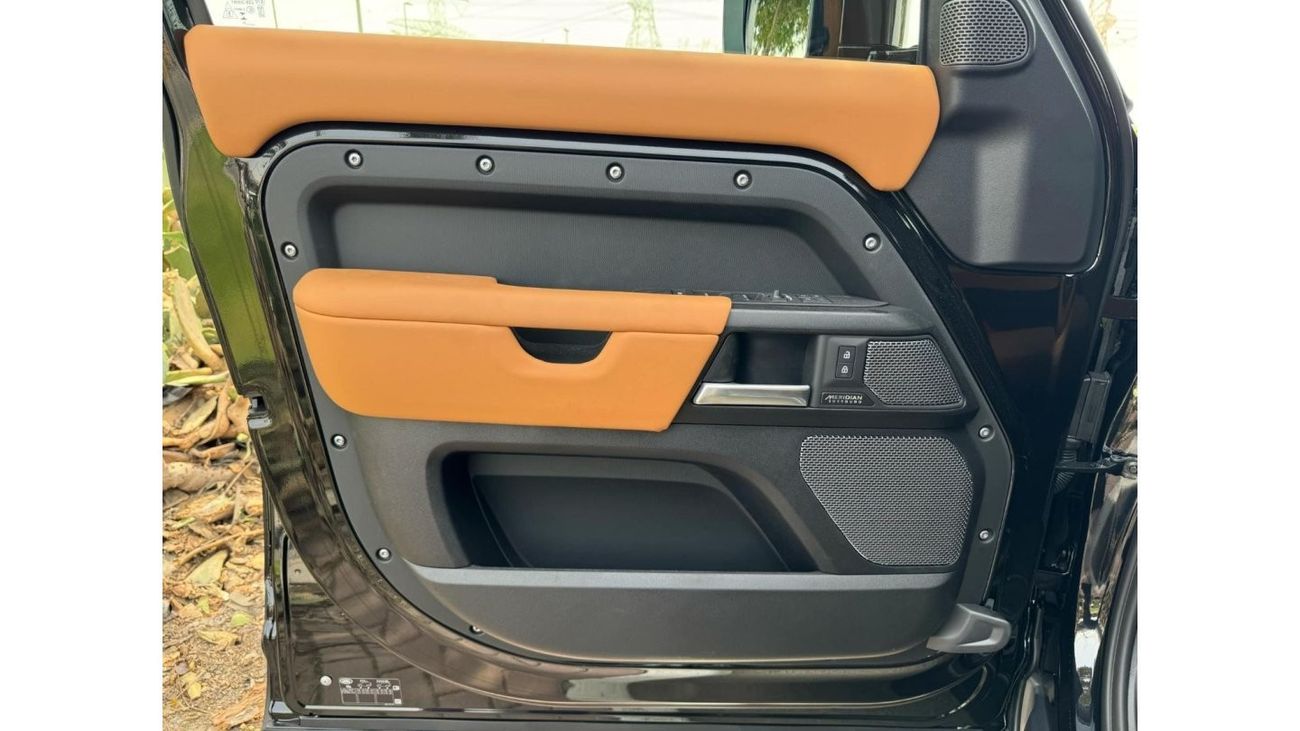 Land Rover Defender GERMAN SPEC BRAND NEW V8