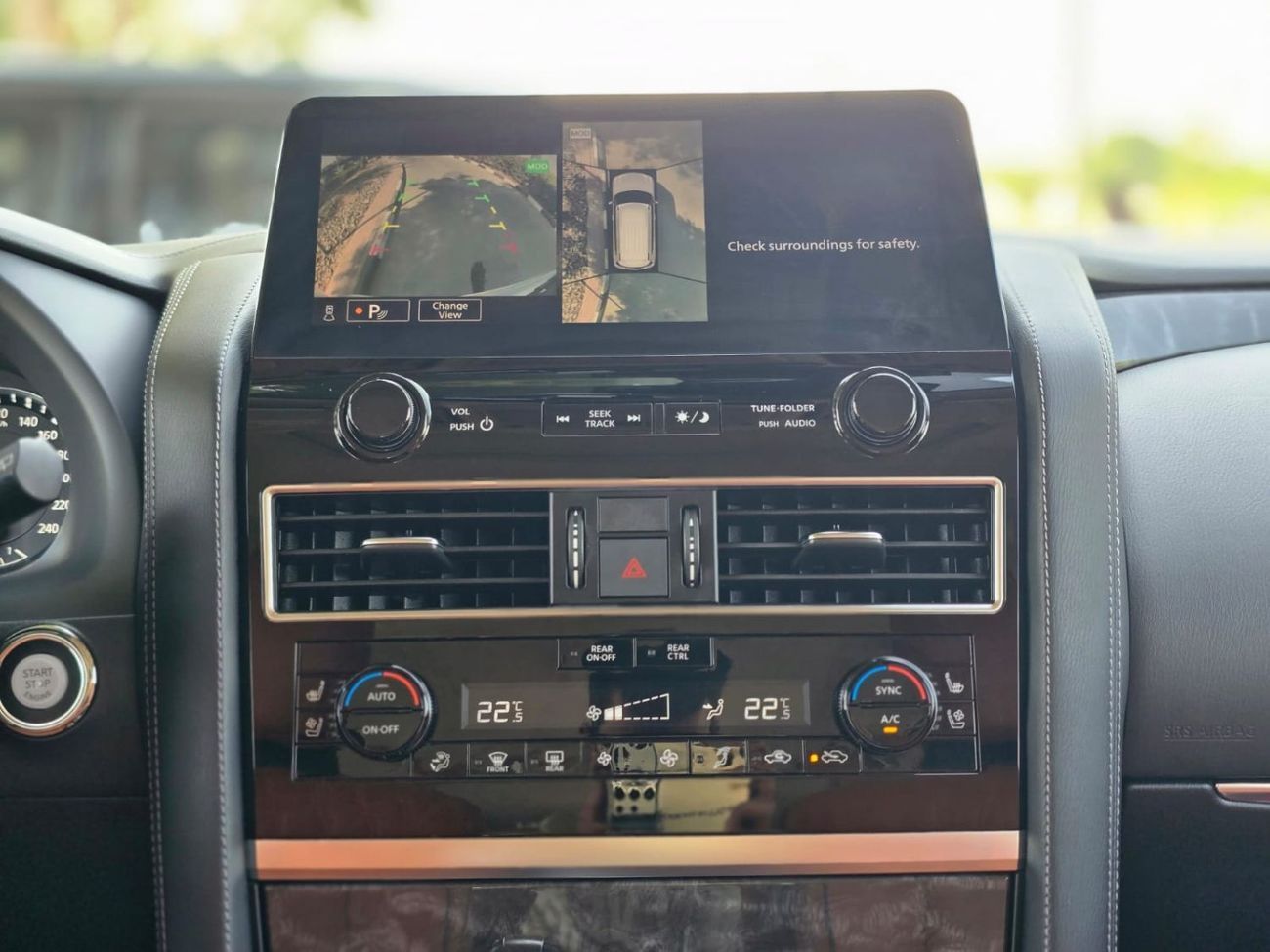 Nissan Patrol LE Platinum 5.6L 2022 GCC SINGLE OWNER WITH AGENCY SERVICE HISTORY IN MINT CONDITION