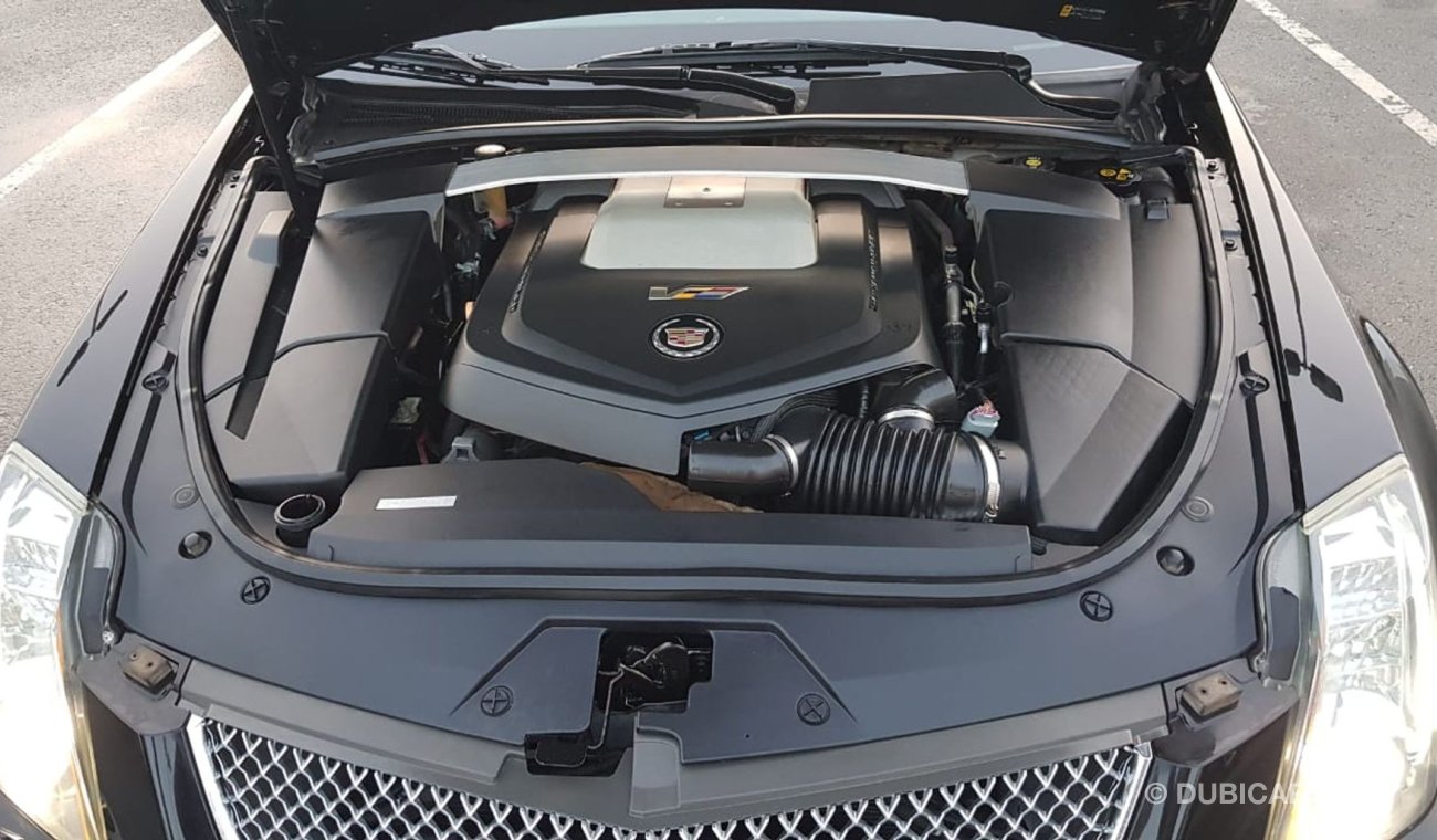 Cadillac CTS Caddillac CTS VS coupe 8 cylinder super charge model 2012  خليجي حاله ممتازه من الداخل والخارج فل مو