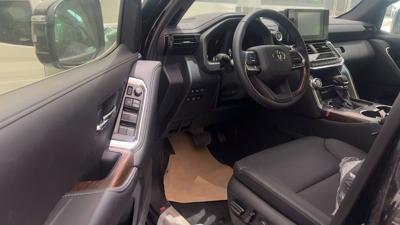 Toyota Land Cruiser GXR EXPORT ONLY - Toyota LC300 4.0L (Black Interior)
