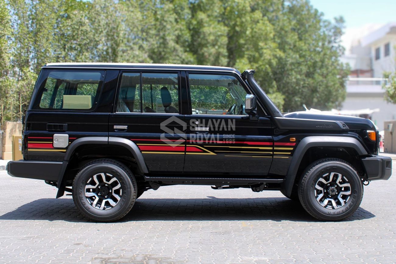 Toyota Land Cruiser 70 LHD LC76 2.8L T-DSL LX-Z 4WD AT WITH AIR COMPRESSOR 2025MY