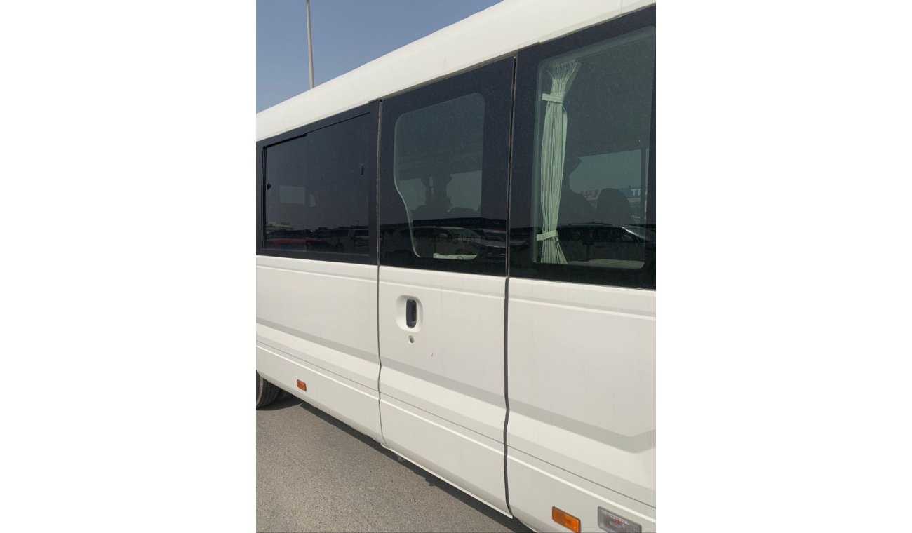 Toyota Coaster TOYOTA COASTER ( VIP ) 4.2L V6 --DIESEL -- 22 SEAT -- 3 POINT SEAT BILT -- LUGGAGE RACK -- CURTINS 2