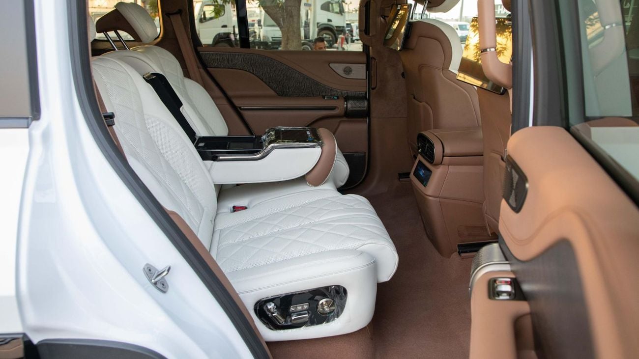 يانغوانغ U8 DM-i PREMIUM EDITION | 22" Alloy with Float Mode | 2025 | For Local Registration +10%