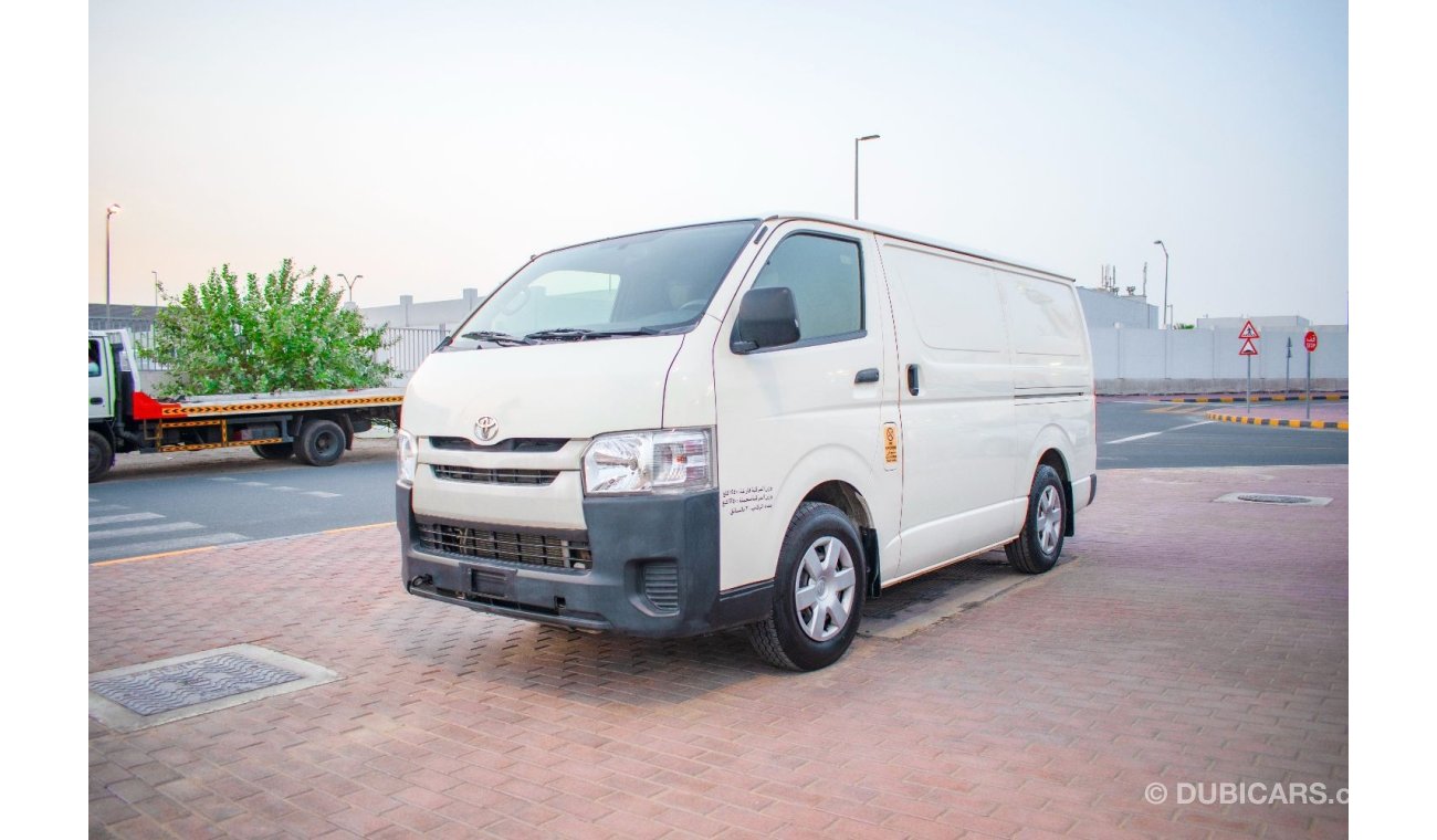 Toyota Hiace GL - Standard Roof 2017 | TOYOTA HIACE | STD-ROOF DELIVERY VAN | 3-STR 5DOORS | GCC | VERY WELL-MAIN