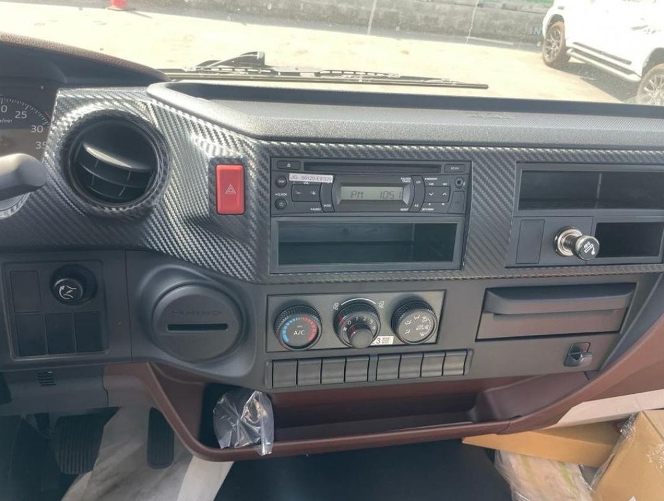 هينو 500 HINO 500 SERIES 1024  with Big Box Diesel manual Zero KM