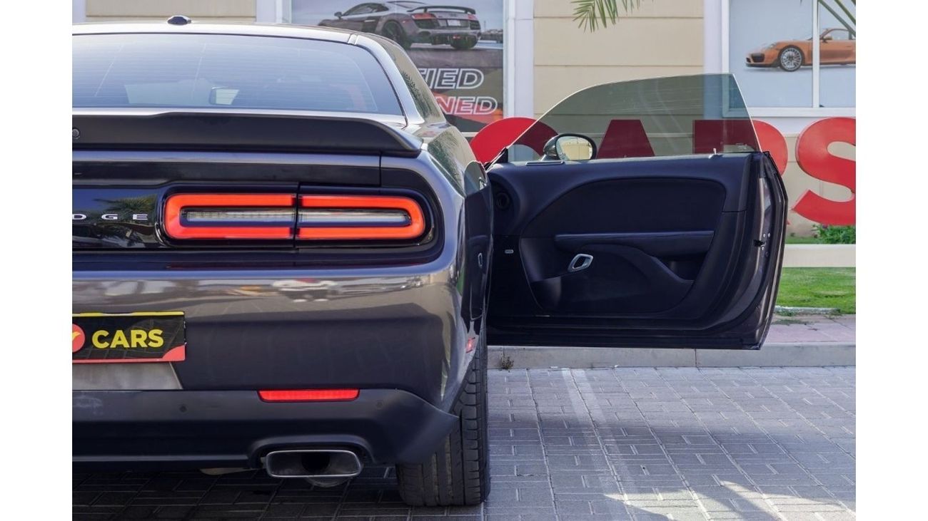 Dodge Challenger SRT 392 Dodge Challenger SRT8 392 Scat Pack Shaker 6.4L 485BHP 2016 GCC under Warranty with Flexible