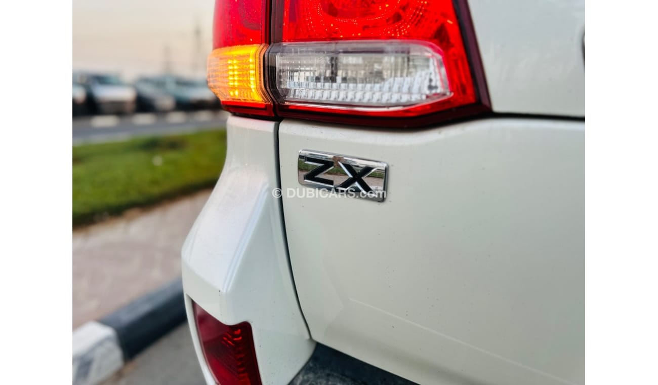 Toyota Land Cruiser Land cruiser ZX , top of the range