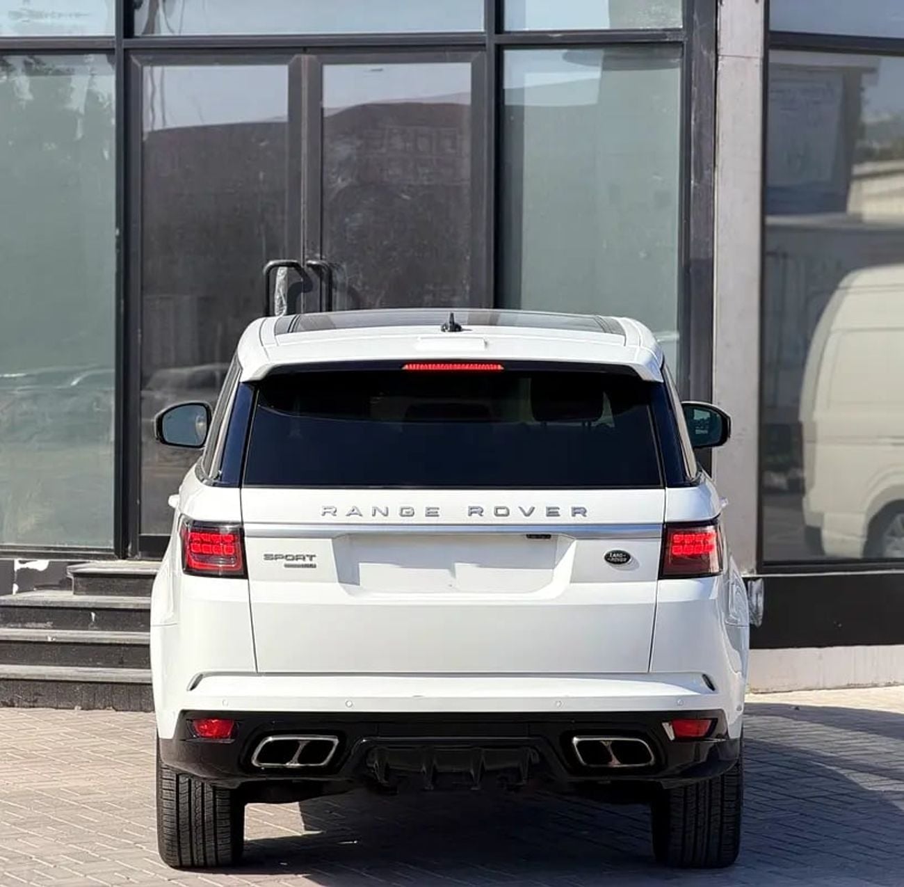 لاند روفر رينج روفر سبورت MORYA JESWANI CARS FOR USED AUTOMOBILE TRADING CO.L.L.C