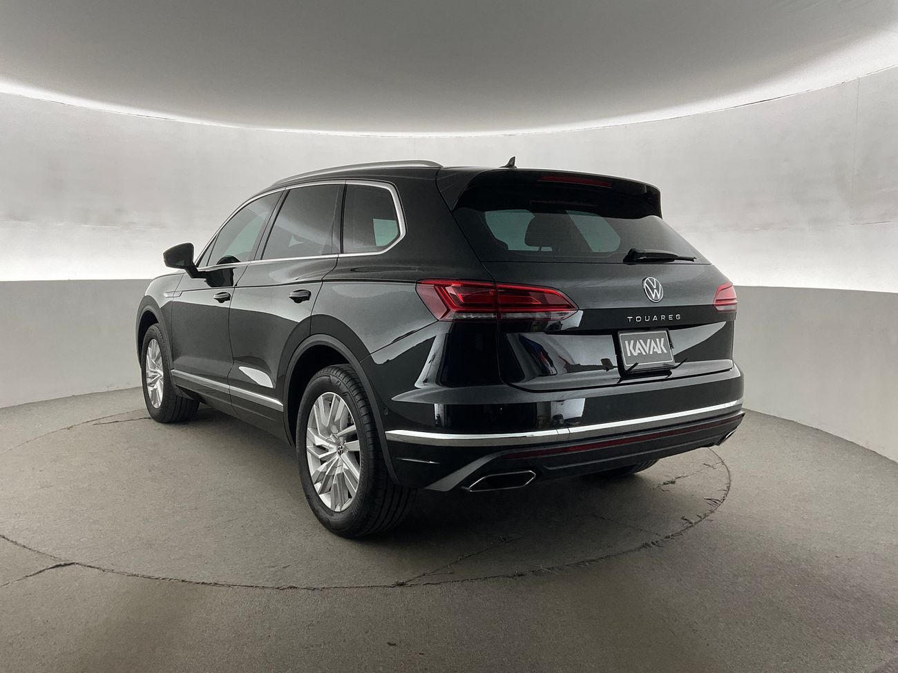 فولكس واجن طوارق Highline | National Day Celebration | شامل الضمان | 0 ﺪﻔﻋﺓ ﺃﻮﻟﻯ