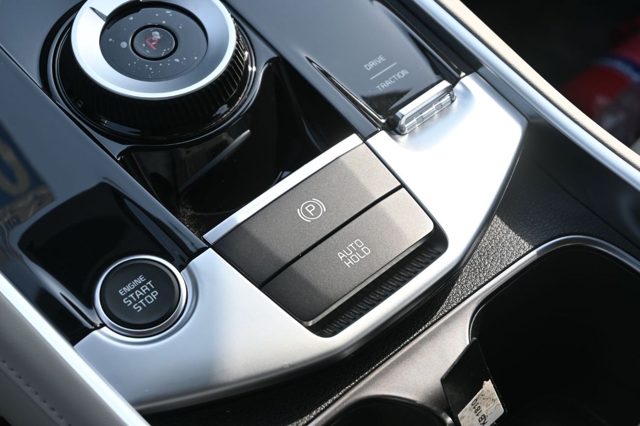 Kia Sportage L TX 1.5T Kia Sportage L 1.5L Turbo, Petrol Color White, Model 2025