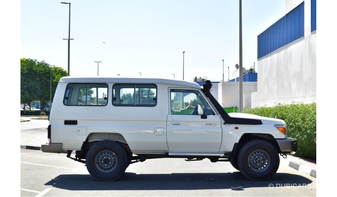 تويوتا لاند كروزر هارد توب 78 LONG WHEEL BASE V8 4.5L TURBO DIESEL 4WD 9 SEAT MT