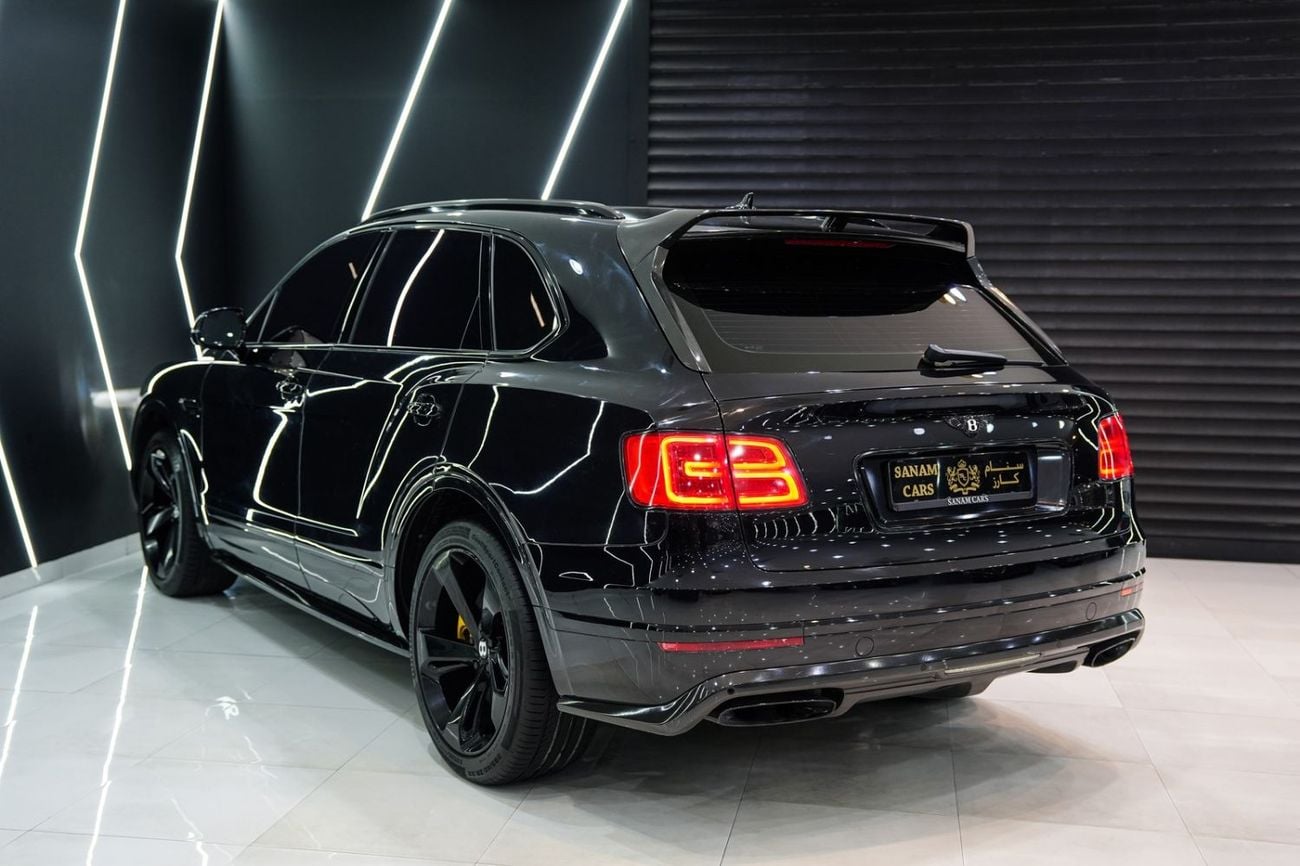 Bentley Bentayga MULLINER 2019 Bentayga W12 Mulliner, Carbon Body Kit, Individual Rear Seats w/ Entertainment, GCC Spec!!