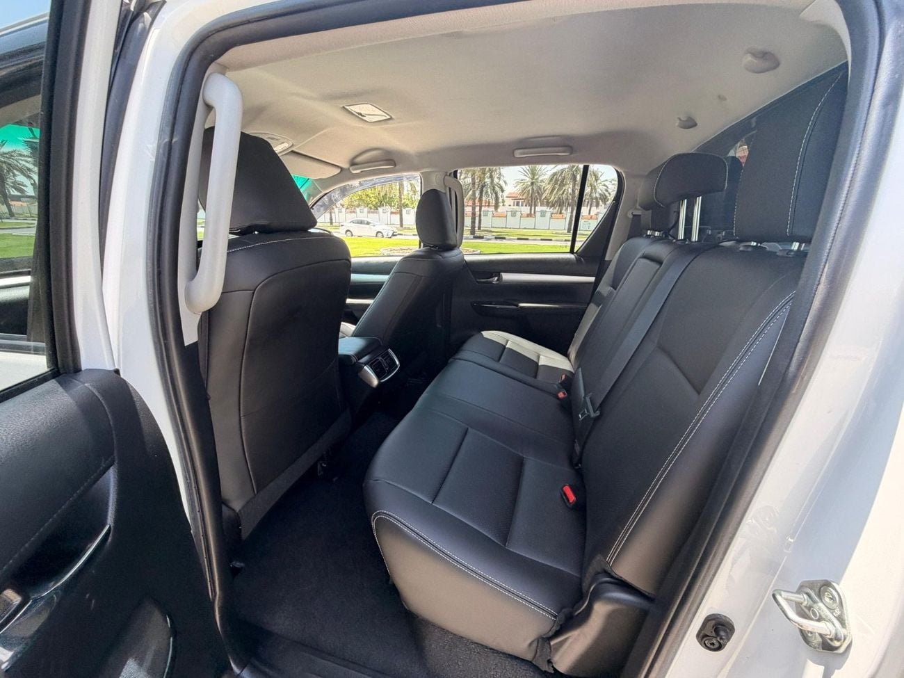 تويوتا هيلوكس 