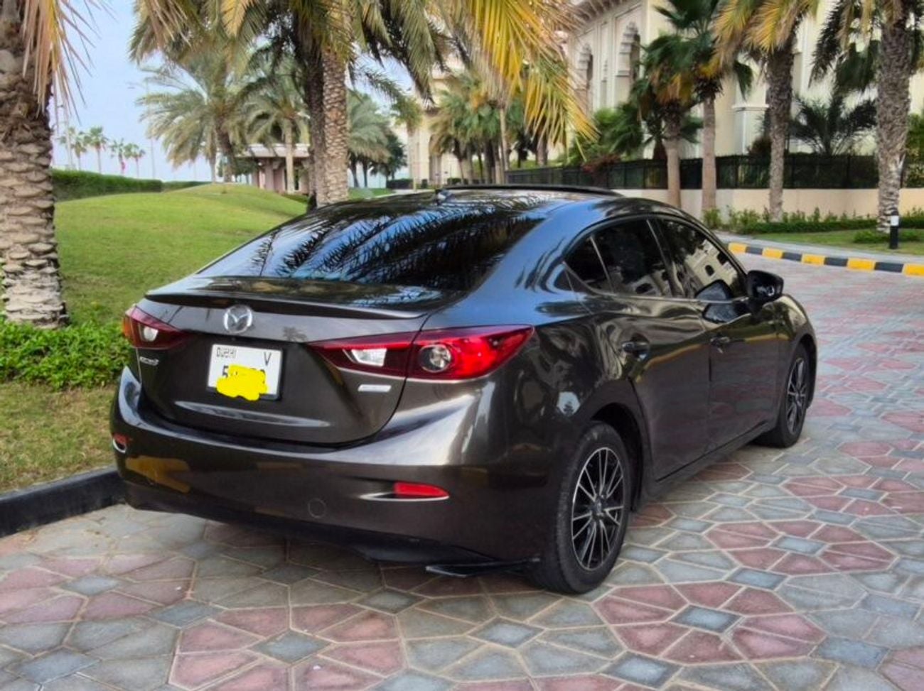 مازدا 3 R 2.0L Sedan