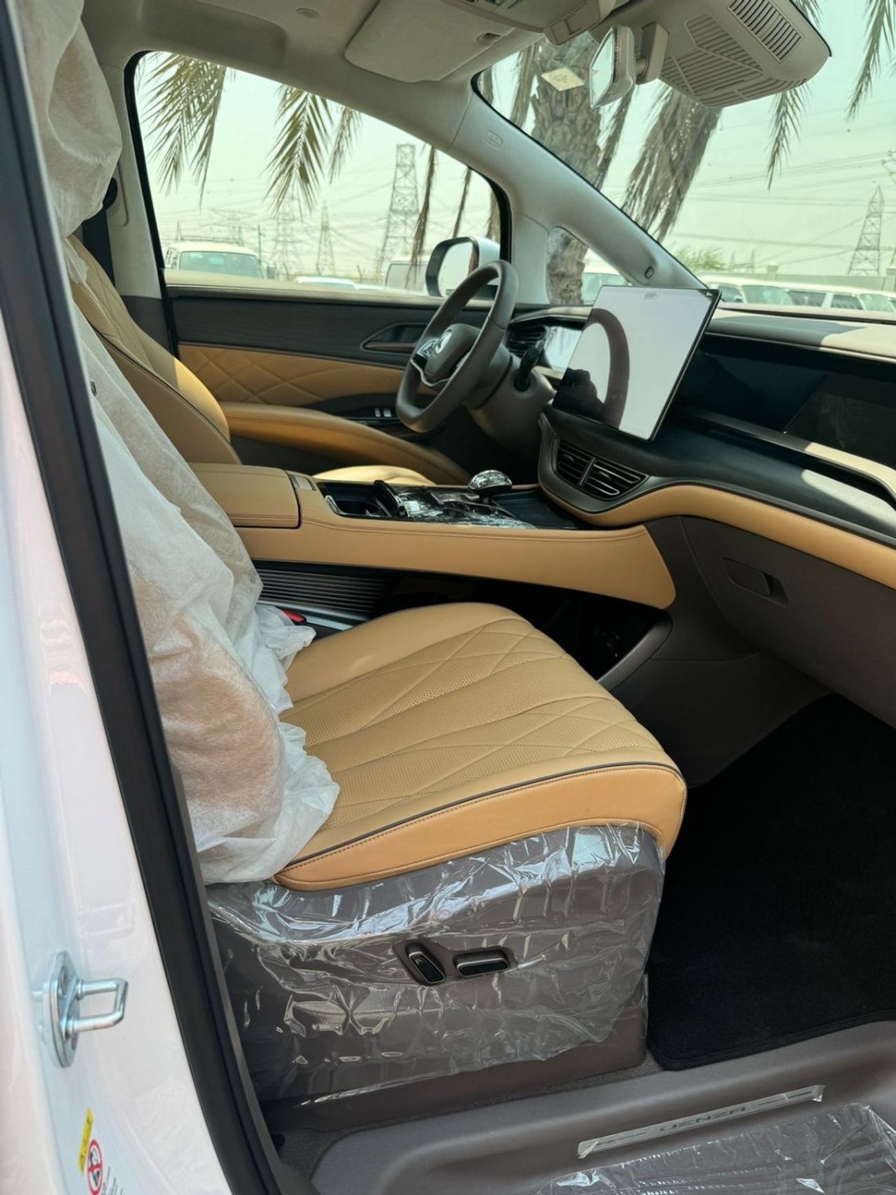 Denza D9 2023 DENZA D9 DUAL DM-i SUPER HYBRID VERSION