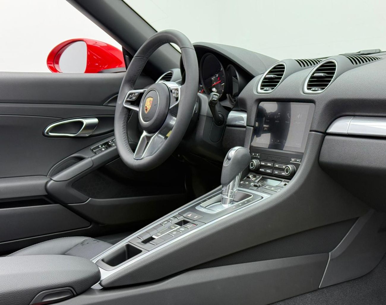 بورش بوكستر 718 Std 2.0L A/T 2025 Porsche 718 Boxster ,Al Nabooda Warranty+Full service history ,GCC