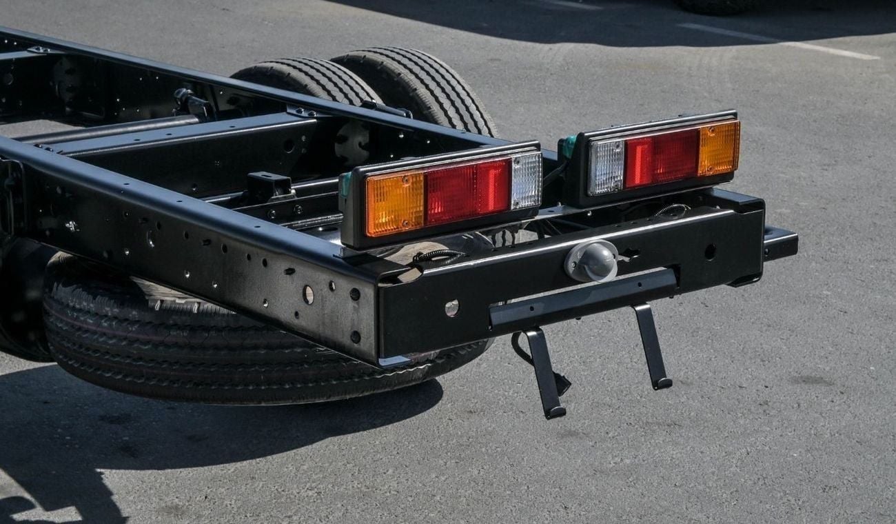 ميتسوبيشي فوسو كانتير Brande New MItsubishi Canter  2025 Export 4.2L 2WD M/T Diesel|White/Black|CANTERCHASSIS-100-25 |