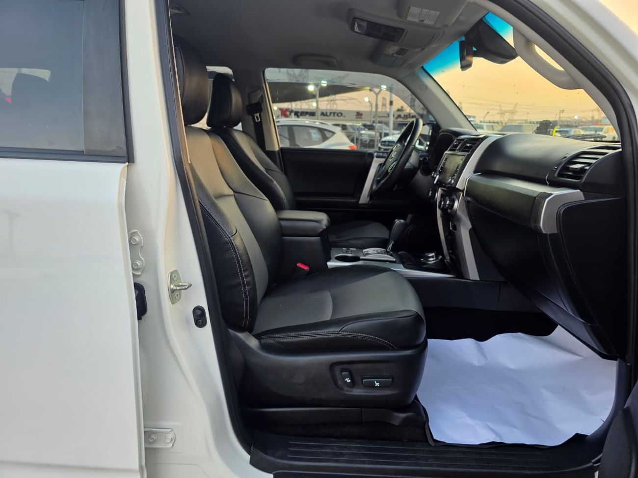 تويوتا Runner4 SR5 ( Perimum 360 Degree Camera)