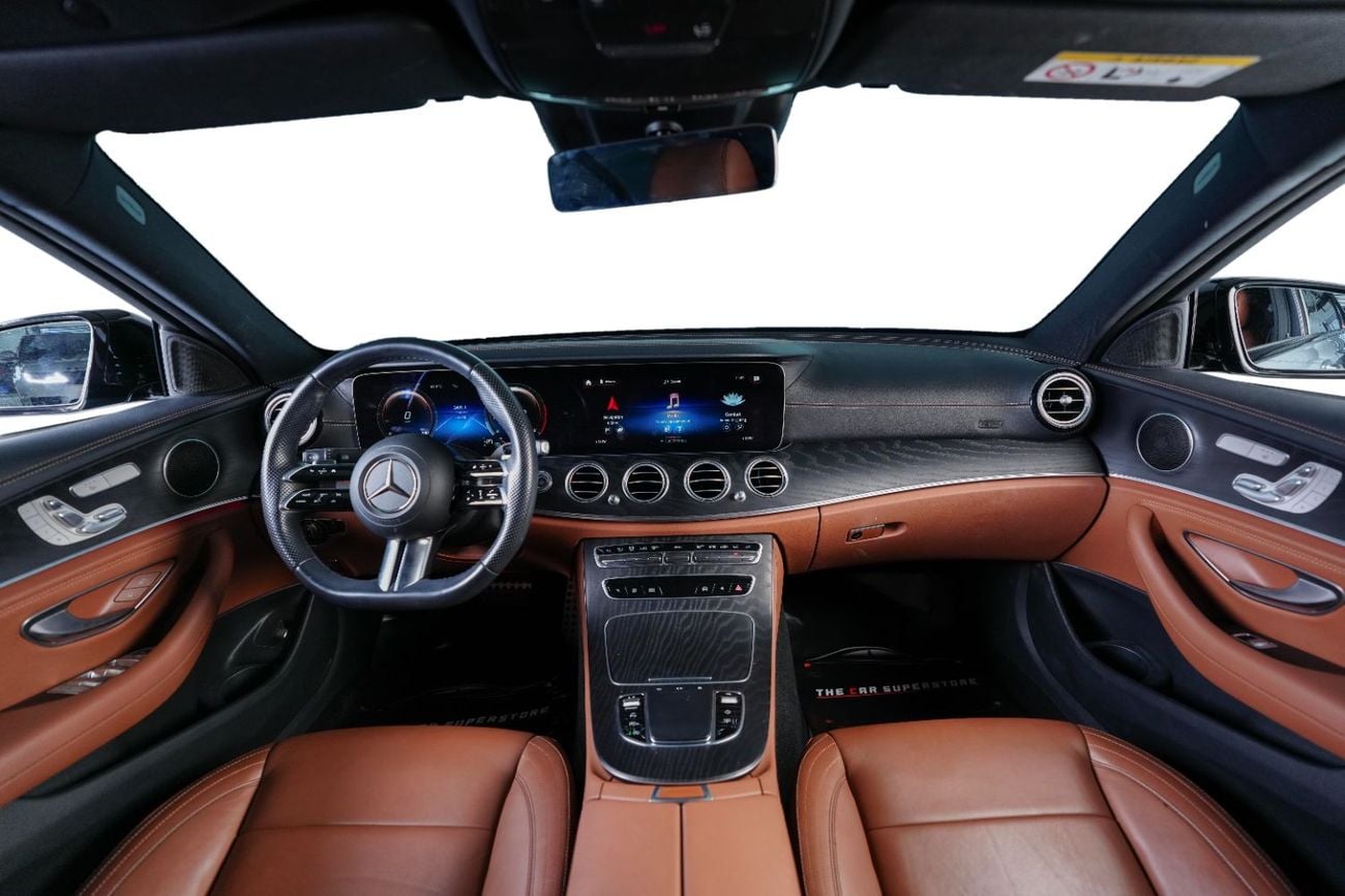 Mercedes Benz E300 AMG AMG Package-GCC-Mercedes FSH-Mercedes warranty and service valid till 12/2027