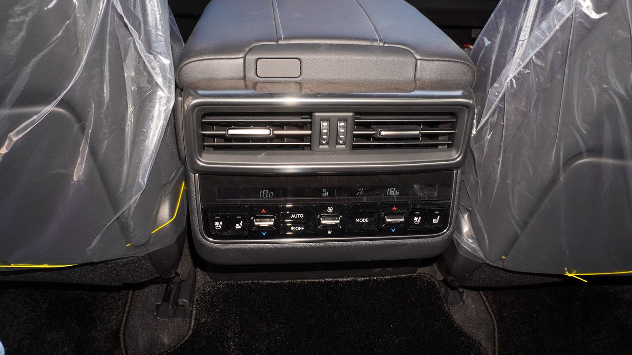 لكزس LX 600 3.5L V6