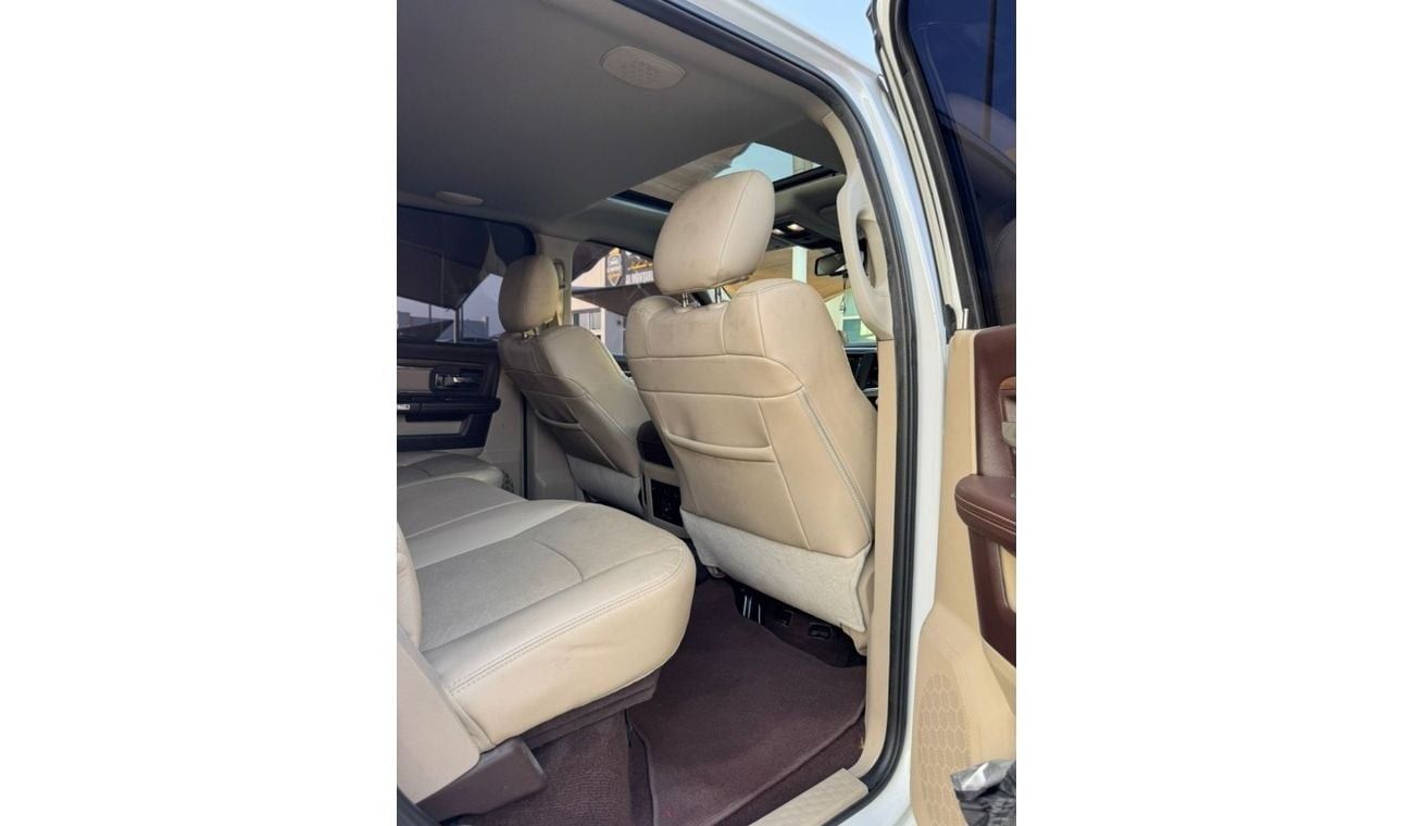 RAM 1500 Laramie Crew Cab 5.7L