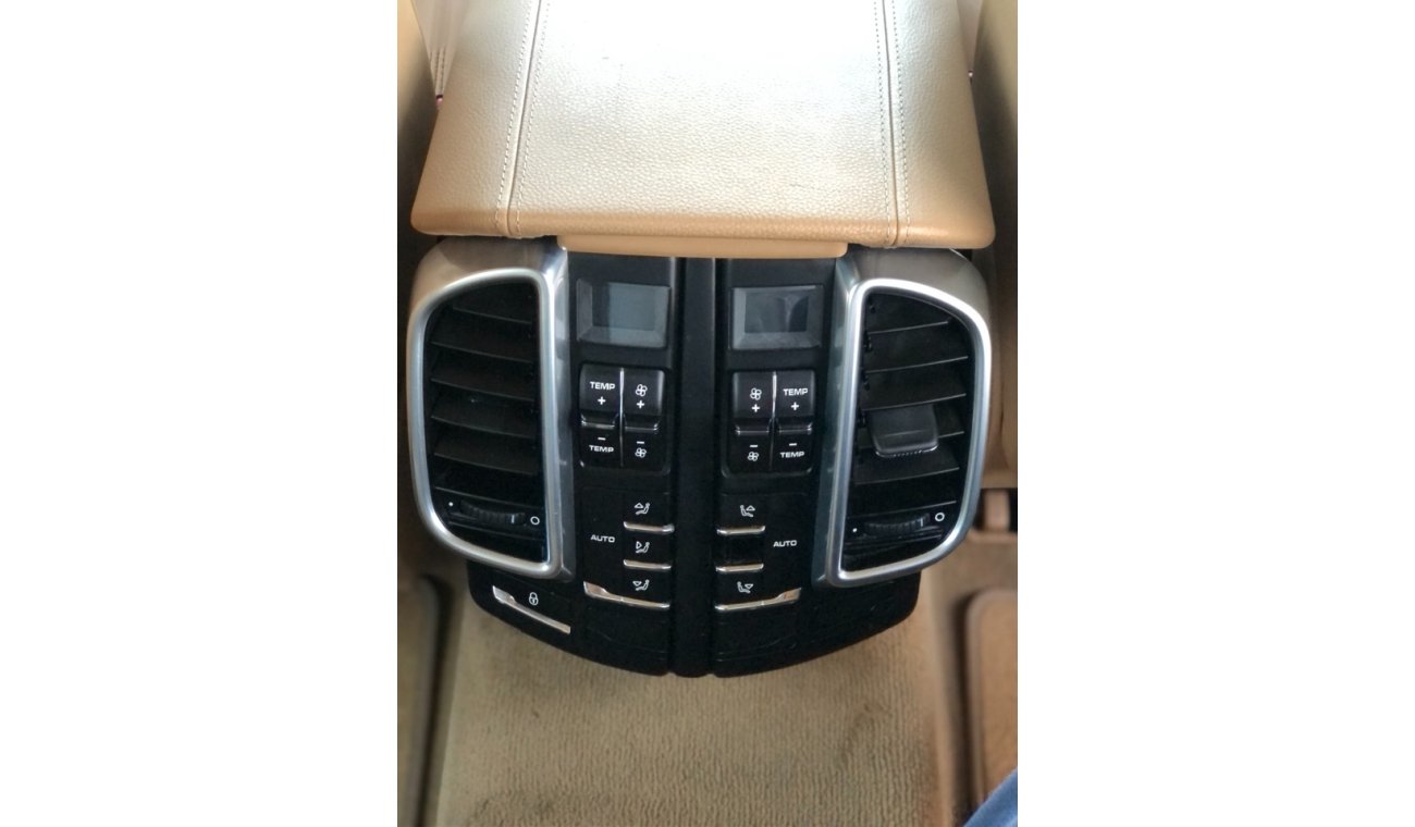 Porsche Cayenne PORSCHE Cayenne S MODEL 2013 GCC CAR PERFECT CONDITION FULL OPTION PANORAMIC ROOF LEATHER SEATS