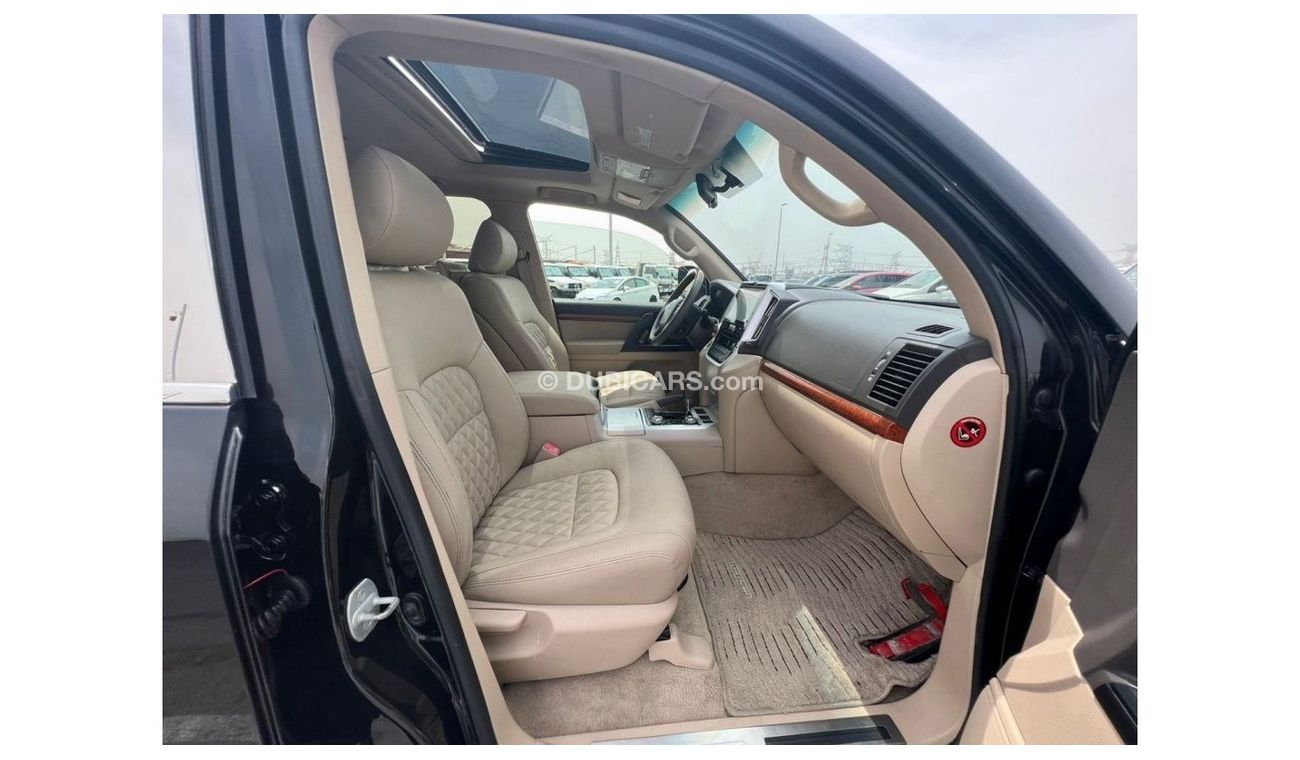 Toyota Land Cruiser “Offer”2012 Toyota Land Cruiser GXR+ 4.6L V8 - 2022 Modification GCC Specs / EXPORT ONLY