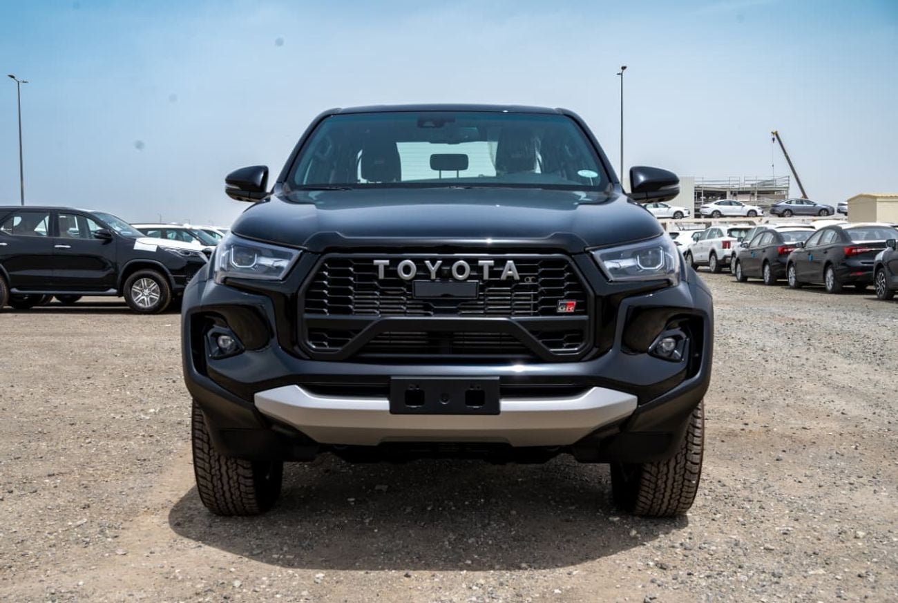 تويوتا هيلوكس GR-Sports | 2.8L | Diesel | 4x4 | Special Edition