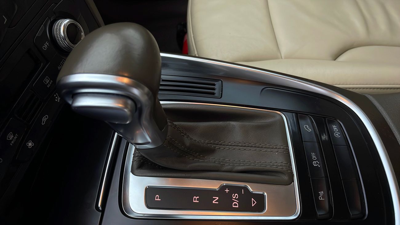 Audi Q5 40 TFSI S LINE 2 | Under Warranty | Inspected on 150+ parameters