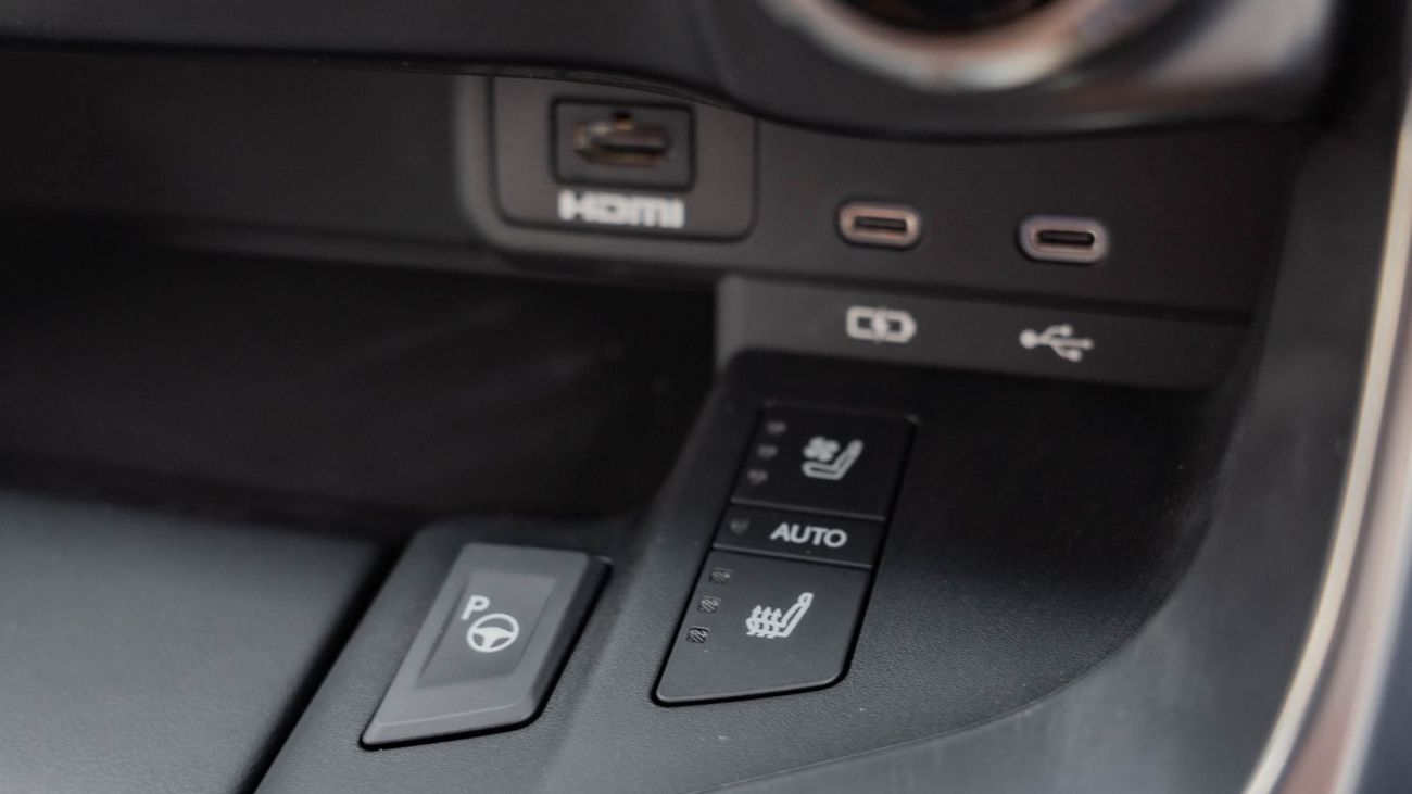 لكزس LX 700h 2025 Lexus LX700h VIP 3.5L AT Hybrid (Black)