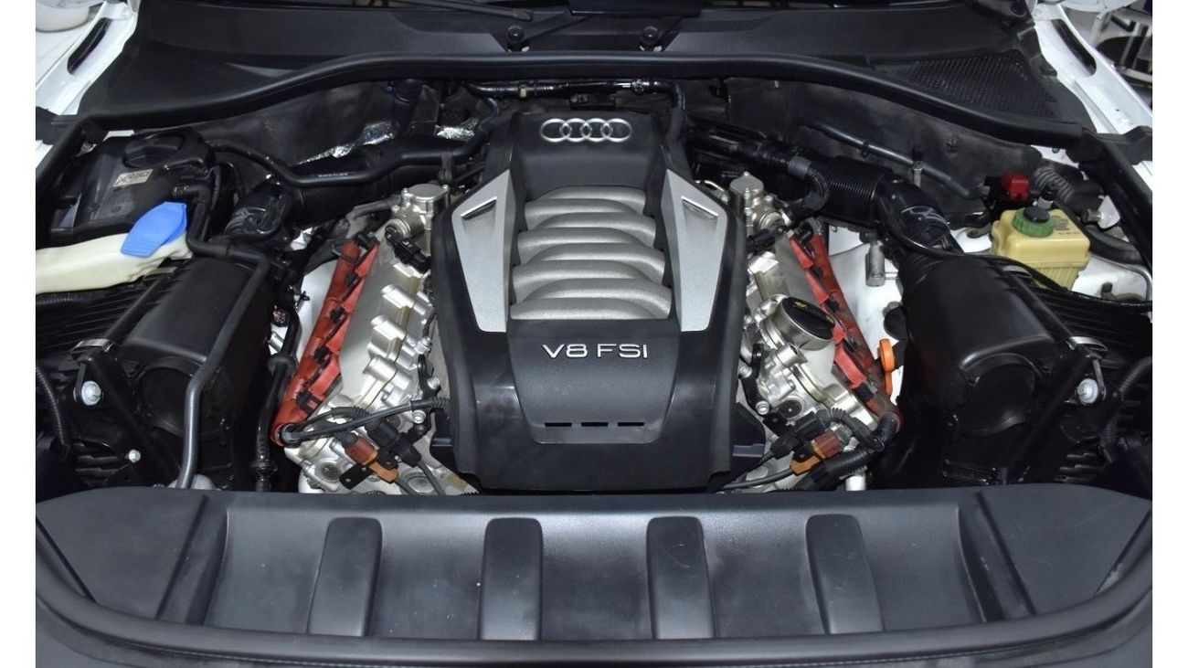 Audi Q7 EXCELLENT DEAL for our Audi Q7 S-Line 4.2L QUATTRO ( 2010 Model ) in White Color GCC Specs