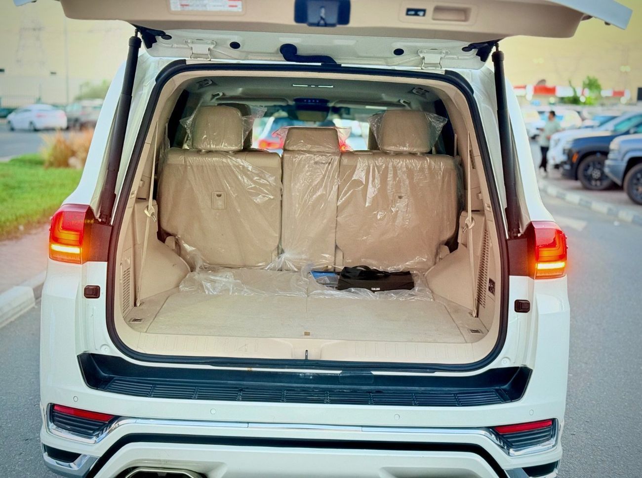 Toyota Land Cruiser VXR 2023 VXR Twin Turbo Full Option Very Clean and Perfect condition