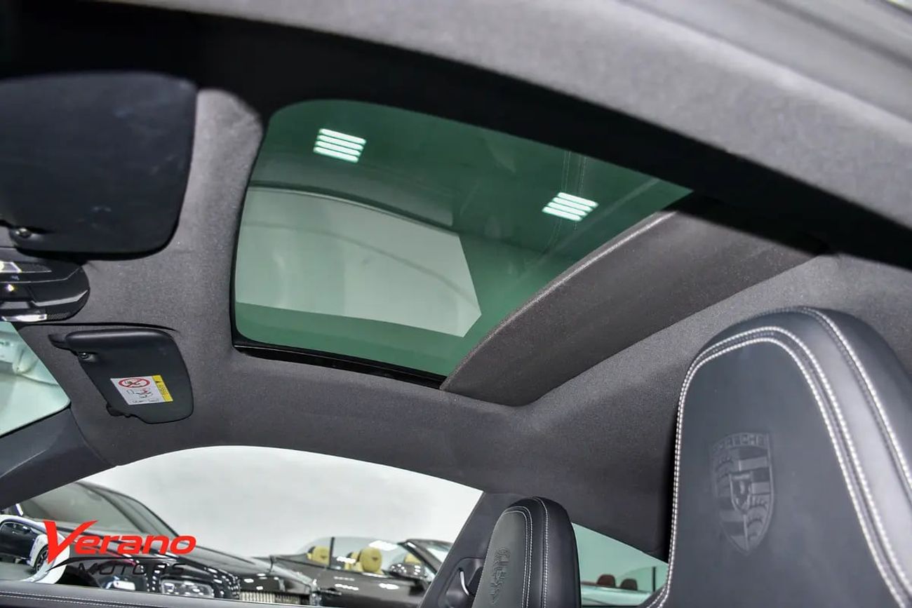 بورش 911 911 Carrera 4 GTS – Top Spec