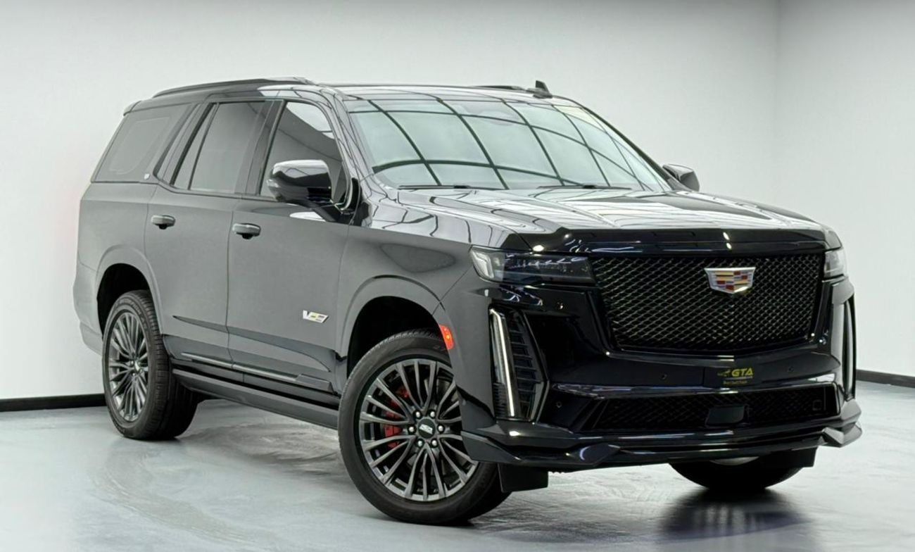 كاديلاك إسكالاد Escalade-V 6.2L 2023 Cadillac Escalade V, 2027 Cadillac Warranty + Service Pack, Very Low Km, 7 Seat